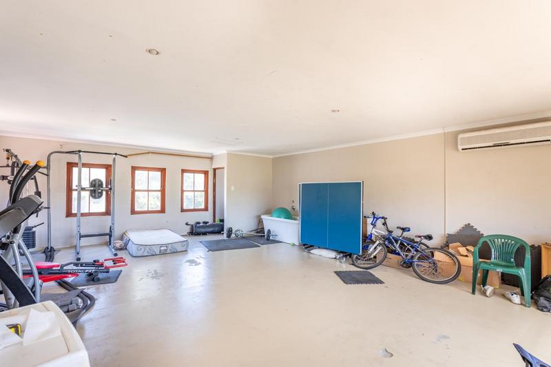 8 Bedroom Property for Sale in Pinelands Western Cape